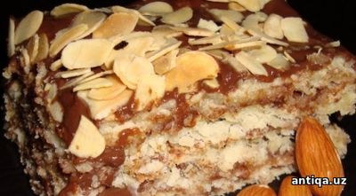 Bodom bilan bezatilgan tort – mehmonlarni xursand qiling!