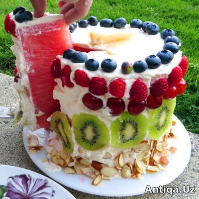 Tushlik dasturxoningizga muzday desert — tarvuzli tort