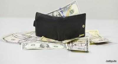 Dollar iyun oyida «qora» bozorda necha so‘m bo‘lishi taxmin qilinmoqda